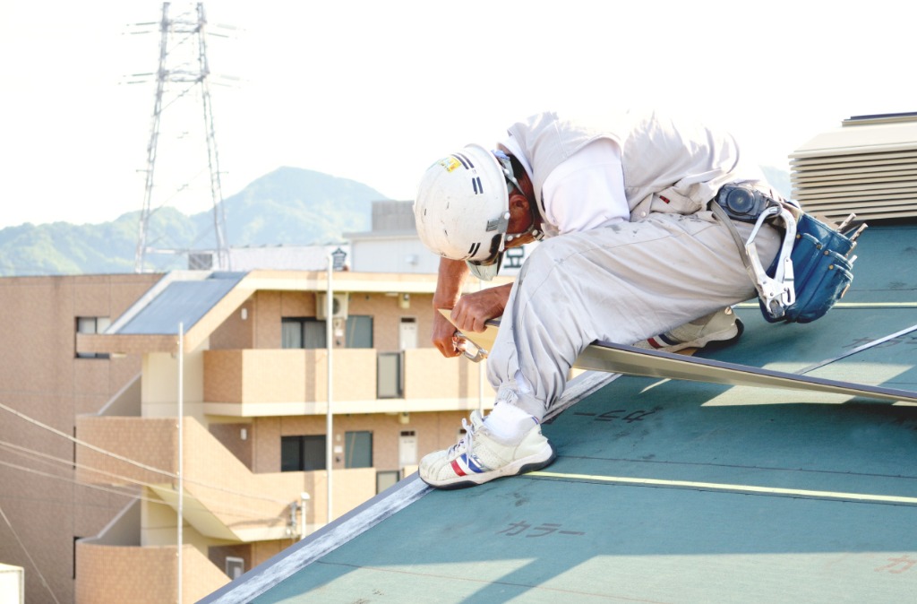 『株式会社祐建』は、鴨川市で屋根工事や外壁塗装・リフォームなどのご依頼を受けております。見積依頼だけでもどうぞ。